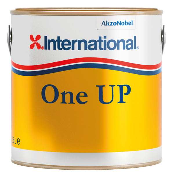 Internationell, One UP primer 0,75L, Vit lack